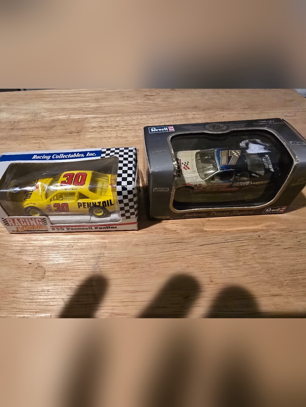 Set Of Race Car: Racing #30 Pennzoil.. Revell Authentic Diecast Replica Brn New
